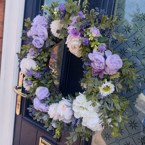 Lizzy Artificial 30 cm Wreath